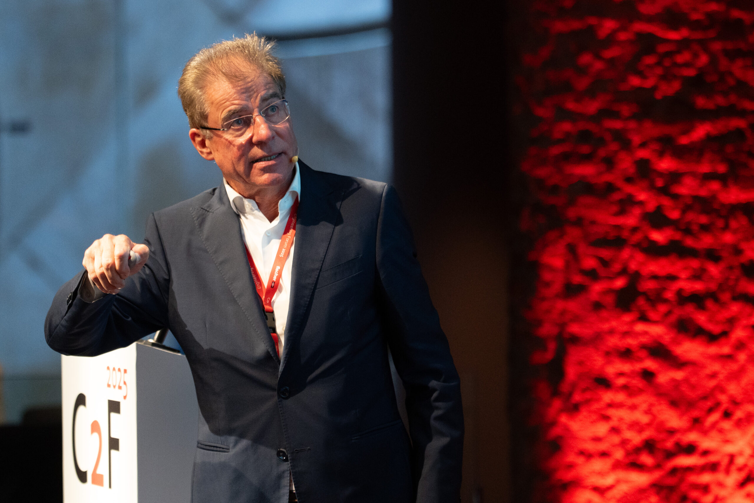 Tendencias globales en construcción: innovación, digitalización y anclajes inteligentes