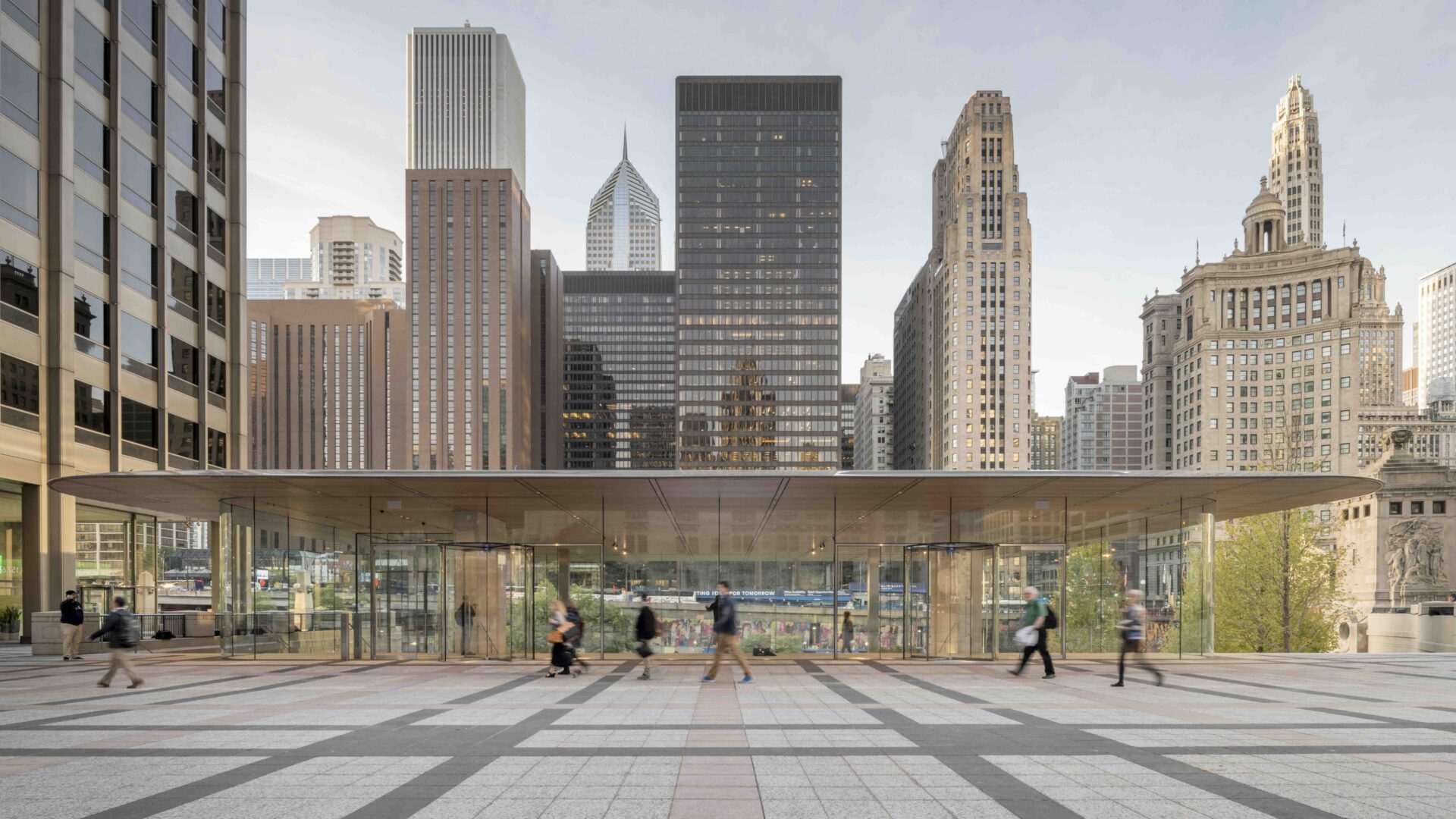  Nigel Young Foster + Partners