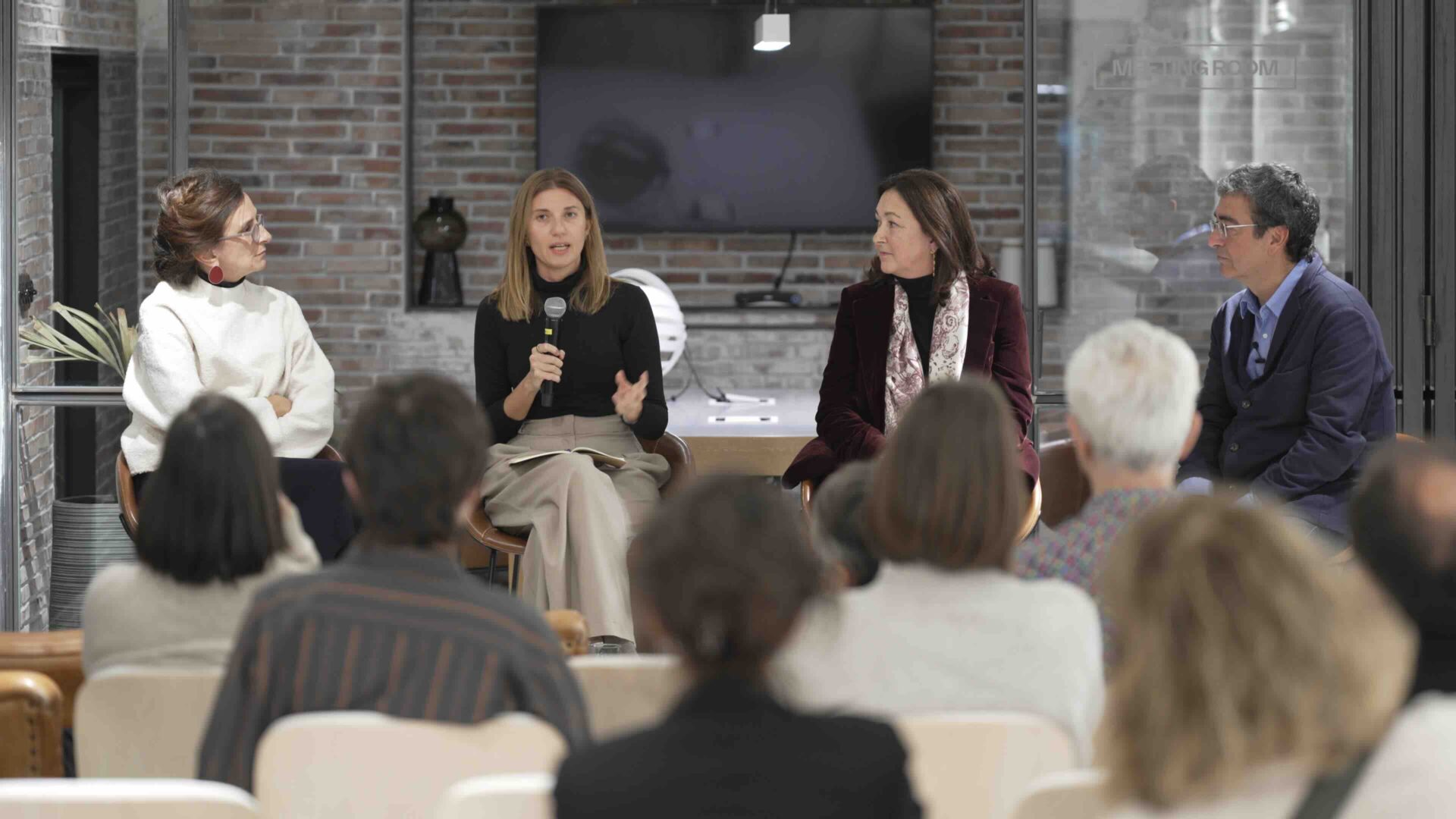 1 Reinventing The Building, Cosentino City Barcelona 19:11