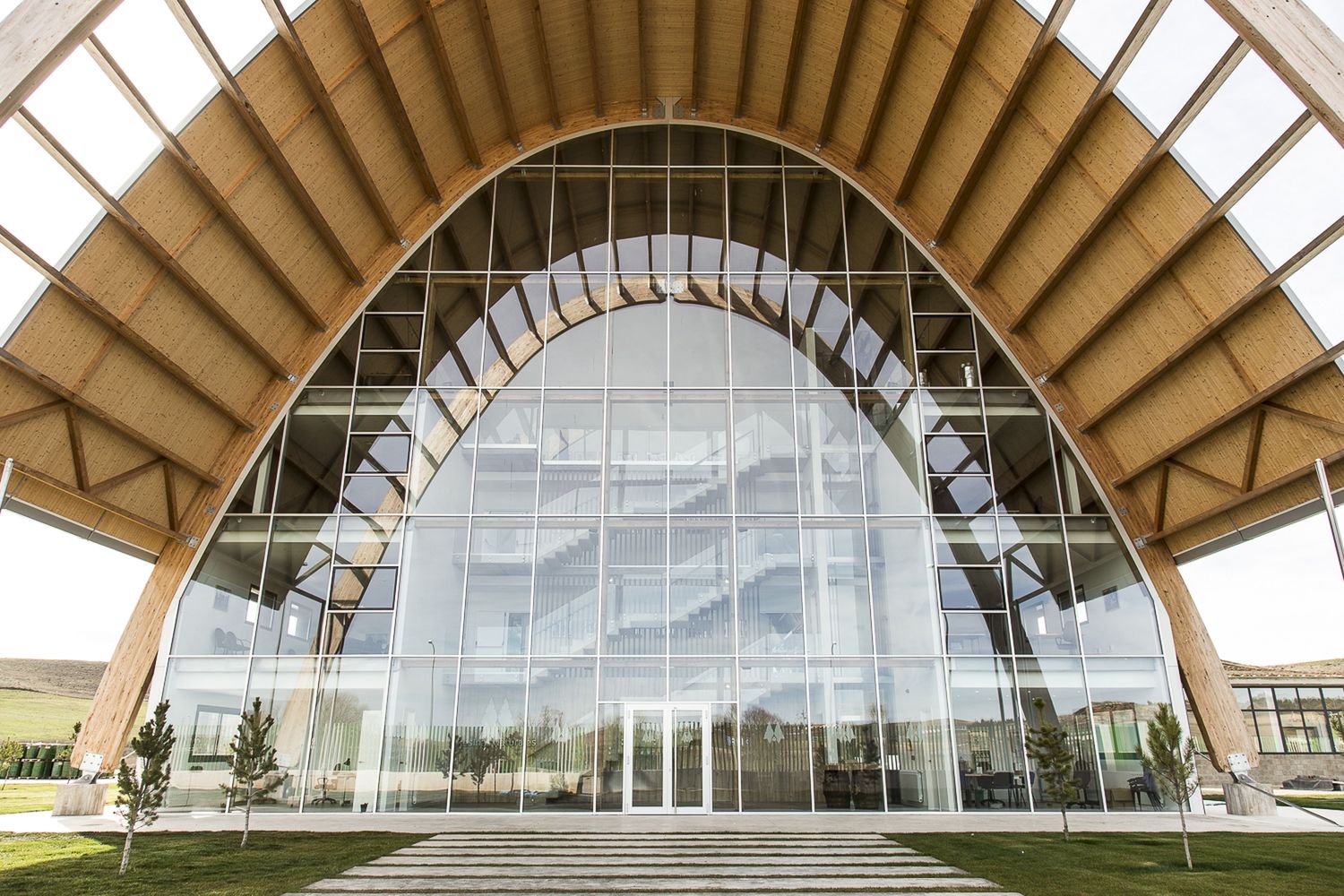 Nave industrial Almazan / Foto E32 Studios