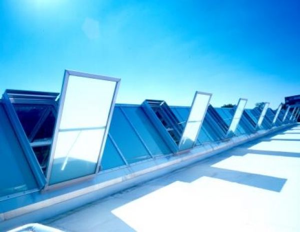 Exutorios o aireadores serie M para Arquitectura del vidrio LAMILUX KW