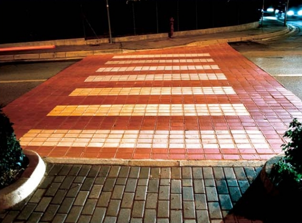 Adoquín reflectante