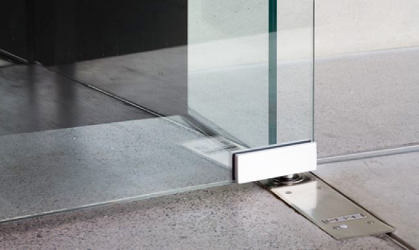 Sistema manual de puertas batientes Herrajes de pinza