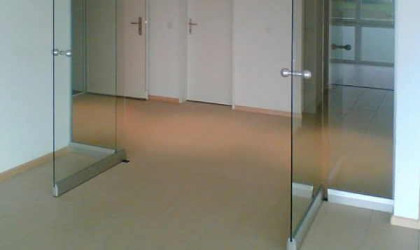 Sistema manual de puertas batientes Pendulo C