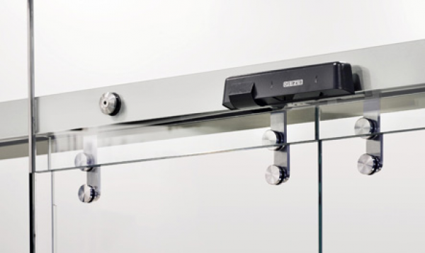 Puerta corredera automática Slimdrive SL con automatismo de un punto d