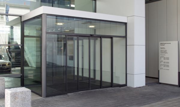 Puerta corredera automática Slimdrive SLT IGG