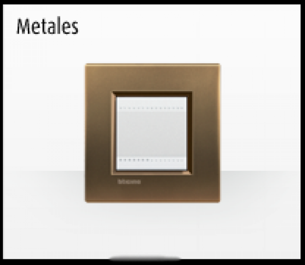 LIVINGLIGHT Material y acabados