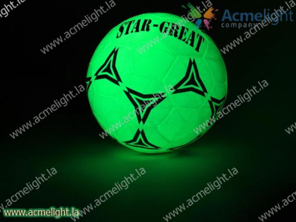 Balones brillantes del fútbol