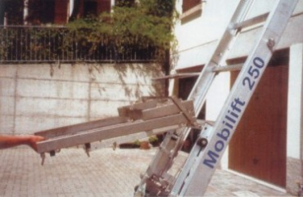 MONTACARGAS DESMONTABLE
