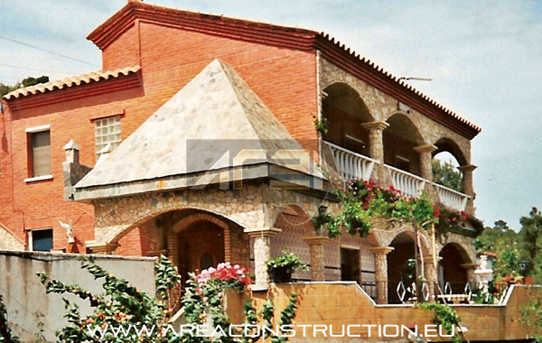 CONSTRUCCIÓN CASA RÚSTICA DE PIEDRA, BARCELONA