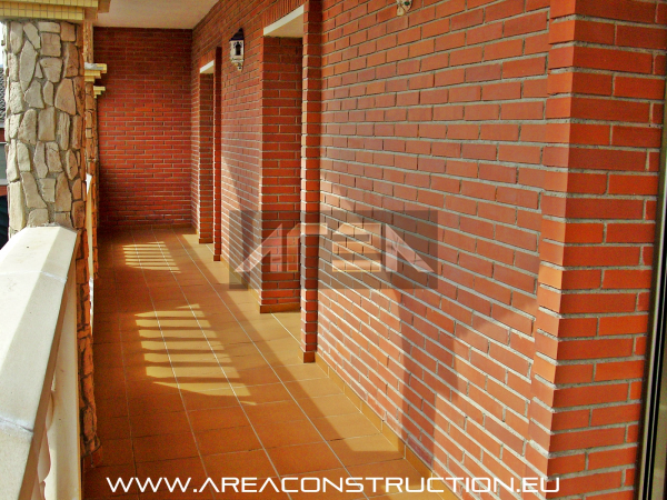 CONSTRUCCIÓN CASA RÚSTICA DE PIEDRA, BARCELONA