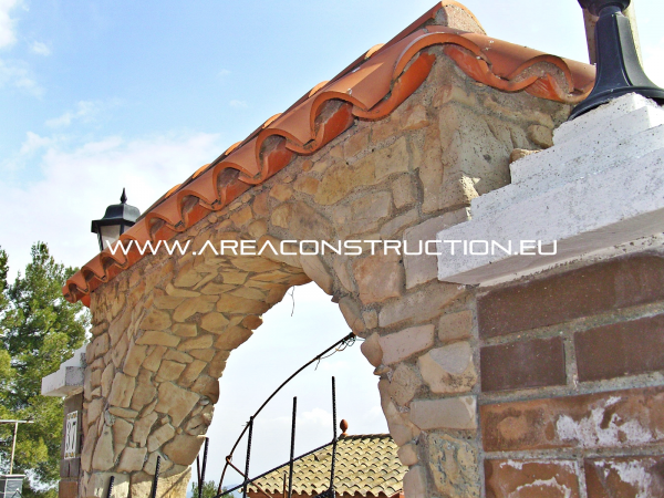 CONSTRUCCIÓN CASA RÚSTICA DE PIEDRA, BARCELONA