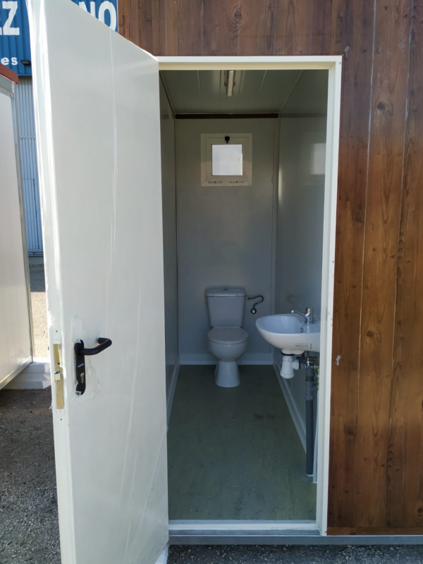 Caseta Sanitaria 3x2,4 m 