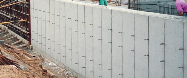 Steel-ply muros