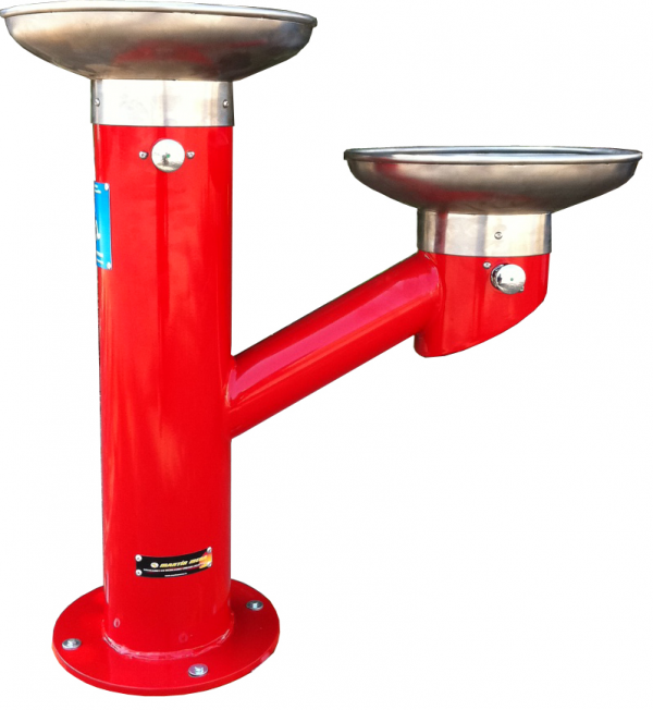 Fuente adaptada para beber agua