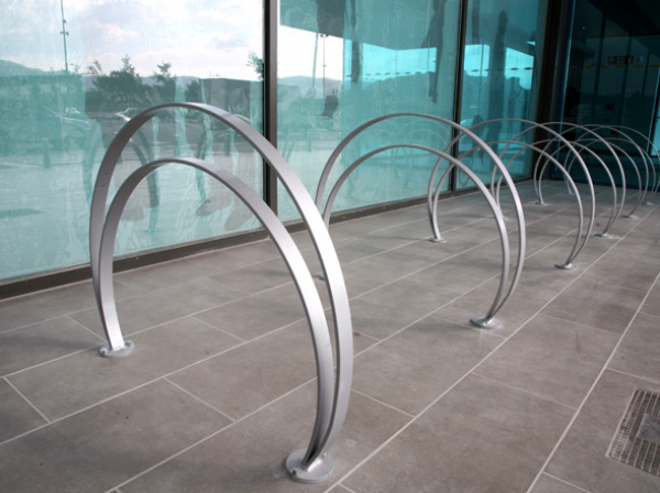 Aparca bicicletas Omega