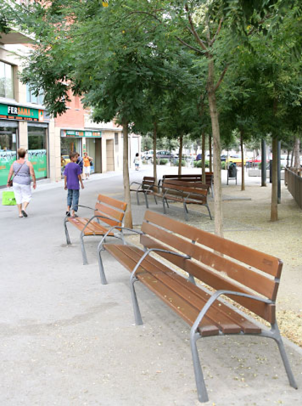 Banco Largo NeoBarcino