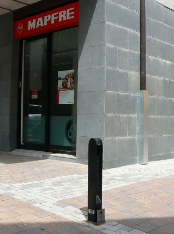 Pilona Grey Mòvil